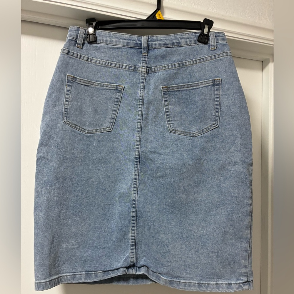 Polagram Light Blue Denim Pencil Skirt with Front Patch Pockets - Picture 2 of 3